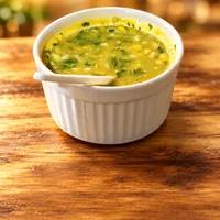 Ají guacamole casero para acompañar las empanadas de carne en Neiva